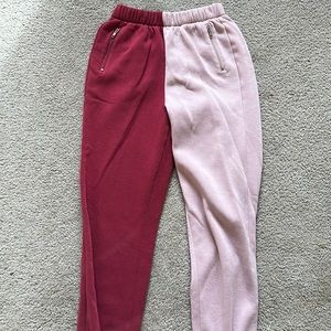 Women’s Cisono two-tones sweatpants size medium.